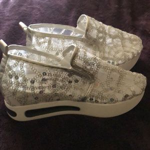 Women sequin mesh platform fashionable low top sneakers